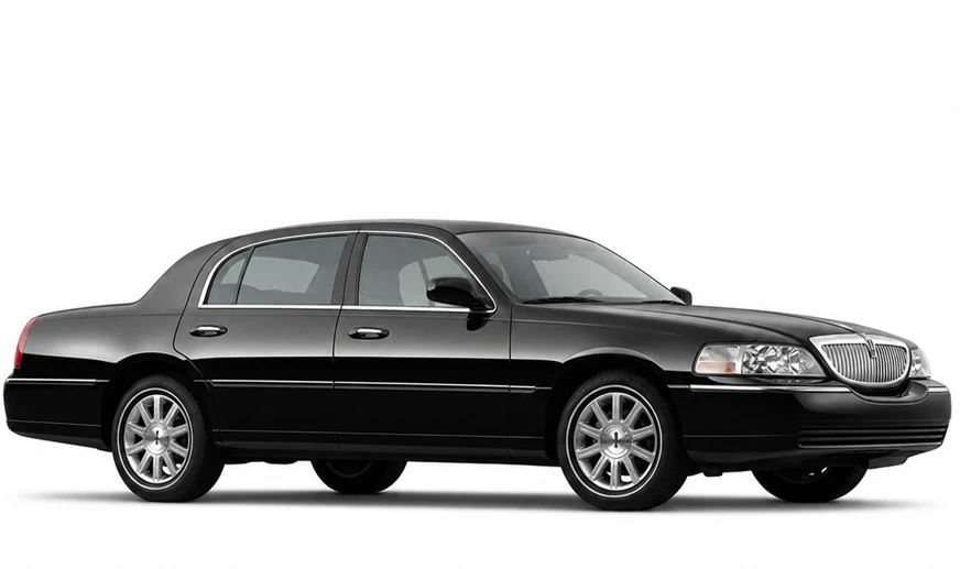Classic Lincoln Town Car — Puerto Plata Airport Taxi vehicle